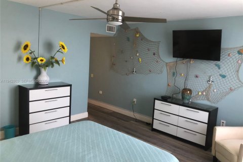 Condo à Hollywood, Floride, 1 chambre  № 2090495
