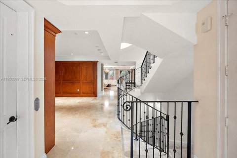 Touwnhouse à vendre à Miami, Floride: 4 chambres, 525.83 m2 № 2006793 - photo 11