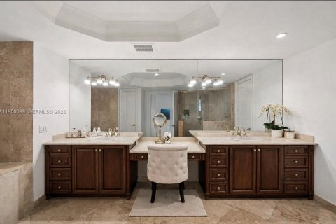 Touwnhouse à vendre à Miami, Floride: 4 chambres, 525.83 m2 № 2006793 - photo 30