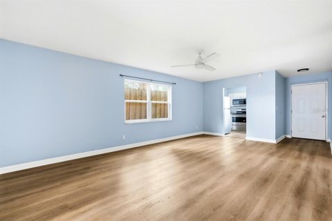Immobilier commercial à vendre à Port Orange, Floride: 1130.81 m2 № 2198836 - photo 10
