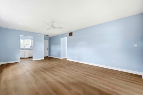 Immobilier commercial à vendre à Port Orange, Floride: 1130.81 m2 № 2198836 - photo 11