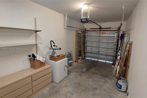 Townhouse in Hollywood, Florida 4 bedrooms, 215.16 sq.m. № 1927990 - photo 11