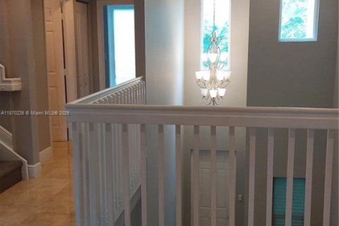 Townhouse in Hollywood, Florida 4 bedrooms, 215.16 sq.m. № 1927990 - photo 20