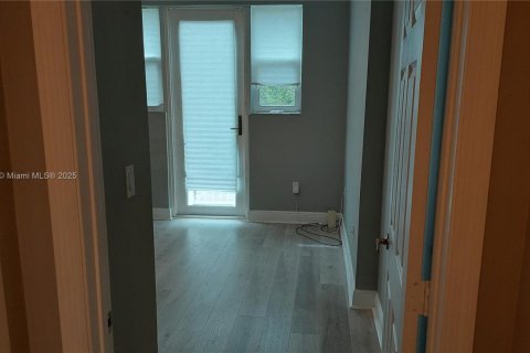 Townhouse in Hollywood, Florida 4 bedrooms, 215.16 sq.m. № 1927990 - photo 25