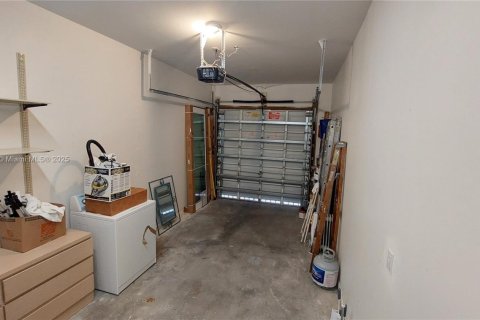 Townhouse in Hollywood, Florida 4 bedrooms, 215.16 sq.m. № 1927990 - photo 10