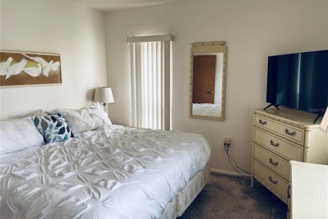 Condo in Holiday, Florida, 2 bedrooms  № 1750108 - photo 8