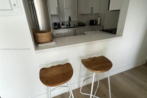 Copropriété à louer à Miami Beach, Floride: 1 chambre, 63.55 m2 № 1821995 - photo 3