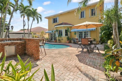 Villa ou maison à vendre à Miami, Floride: 4 chambres, 186.83 m2 № 1951303 - photo 25