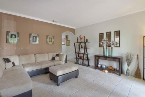 Villa ou maison à vendre à Miami, Floride: 4 chambres, 186.83 m2 № 1951303 - photo 13