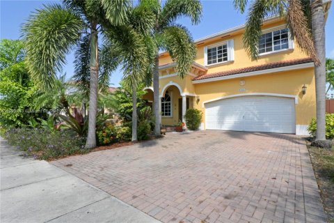 Villa ou maison à vendre à Miami, Floride: 4 chambres, 186.83 m2 № 1951303 - photo 28