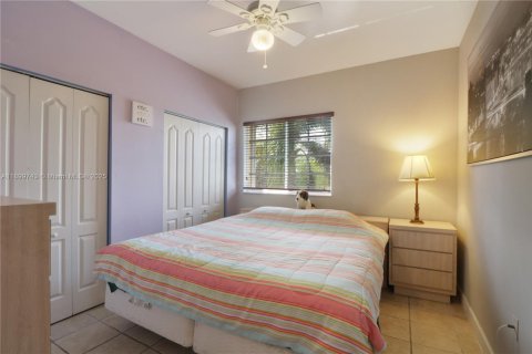 Villa ou maison à vendre à Miami, Floride: 4 chambres, 186.83 m2 № 1951303 - photo 8