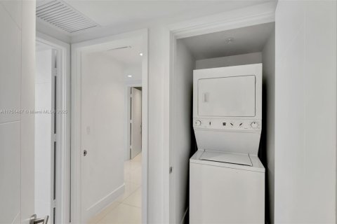 Condo in Miami, Florida, 3 bedrooms  № 1727855 - photo 20