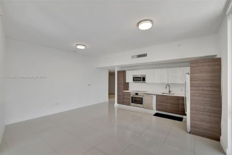 Condo in Miami, Florida, 3 bedrooms  № 1727855 - photo 11