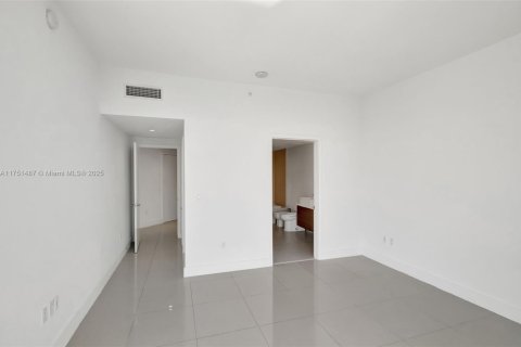 Condo in Miami, Florida, 3 bedrooms  № 1727855 - photo 16