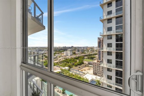 Condo in Miami, Florida, 3 bedrooms  № 1727855 - photo 28