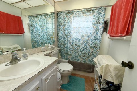 Condo in New Port Richey, Florida, 2 bedrooms  № 1908678 - photo 8