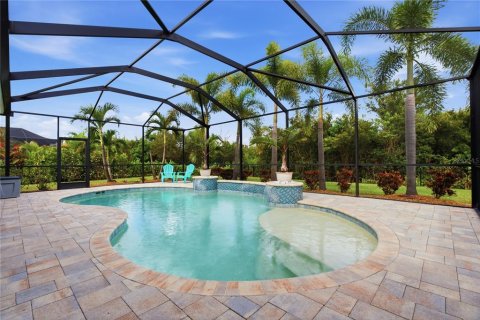 Villa ou maison à vendre à Apollo Beach, Floride: 5 chambres, 306.67 m2 № 2436678 - photo 2