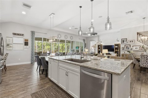 Villa ou maison à vendre à Apollo Beach, Floride: 5 chambres, 306.67 m2 № 2436678 - photo 16