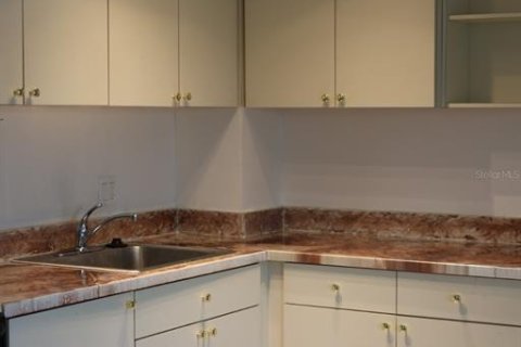 Condo in Seminole, Florida, 2 bedrooms  № 1681673 - photo 4