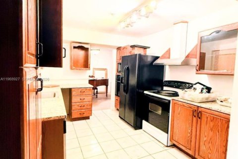 Casa en venta en Delray Beach, Florida, 3 dormitorios, 157.19 m2 № 2031819 - foto 10