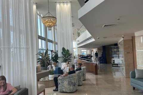 Condominio en venta en Sunny Isles Beach, Florida, 2 dormitorios, 132.94 m2 № 2052108 - foto 2