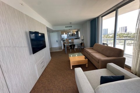 Condo in Sunny Isles Beach, Florida, 2 bedrooms  № 2052108 - photo 7