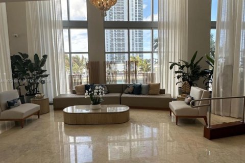 Condo in Sunny Isles Beach, Florida, 2 bedrooms  № 2052108 - photo 27