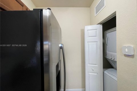 Appartement à louer à Miami, Floride: 281.59 m2 № 2075309 - photo 7