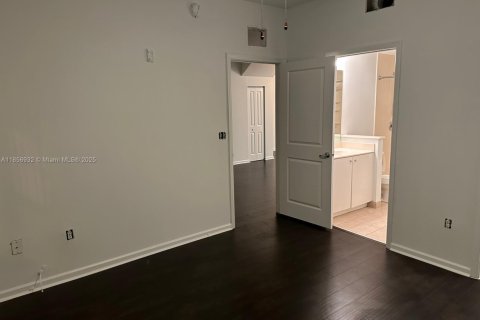 Condo in Coral Springs, Florida, 3 bedrooms  № 1878773 - photo 14