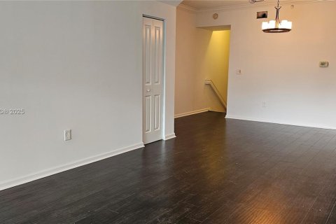 Condo in Coral Springs, Florida, 3 bedrooms  № 1878773 - photo 11