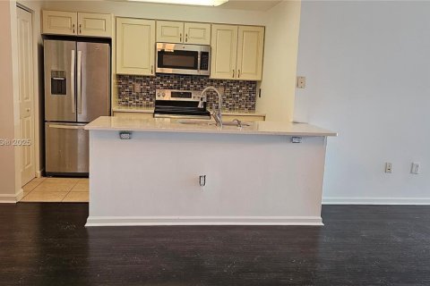 Condo in Coral Springs, Florida, 3 bedrooms  № 1878773 - photo 3