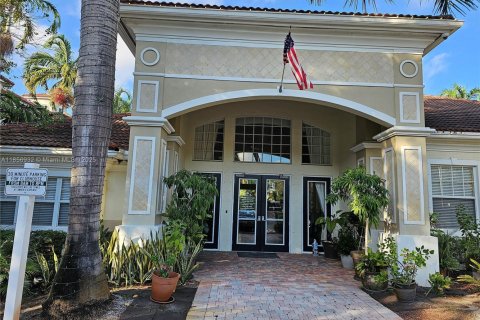 Condo in Coral Springs, Florida, 3 bedrooms  № 1878773 - photo 19