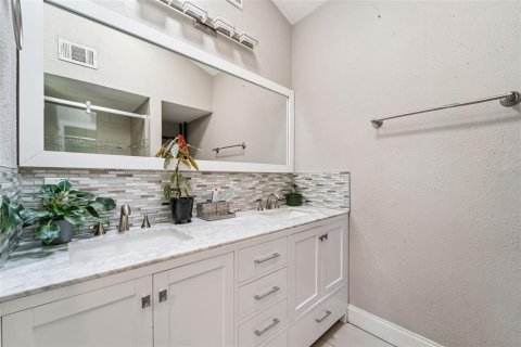 Casa en venta en Lutz, Florida, 5 dormitorios, 254.92 m2 № 1832893 - foto 17
