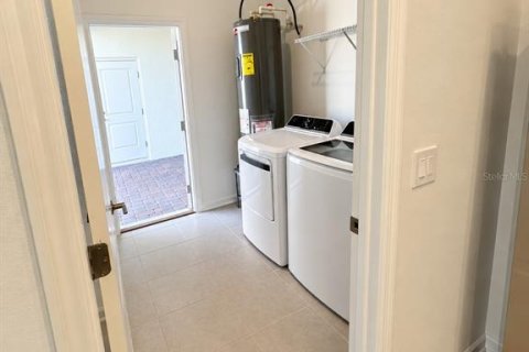 Touwnhouse à louer à Kissimmee, Floride: 3 chambres, 163.04 m2 № 2389385 - photo 8