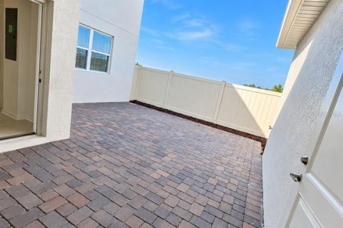 Touwnhouse à louer à Kissimmee, Floride: 3 chambres, 163.04 m2 № 2389385 - photo 13