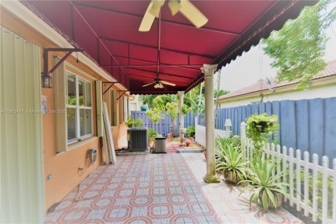 Villa ou maison à louer à Doral, Floride: 3 chambres, 144.83 m2 № 1965996 - photo 21