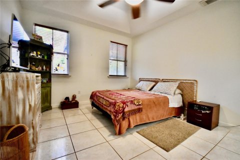 Villa ou maison à louer à Doral, Floride: 3 chambres, 144.83 m2 № 1965996 - photo 15