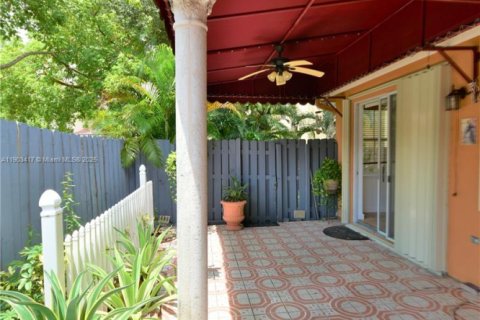 Villa ou maison à louer à Doral, Floride: 3 chambres, 144.83 m2 № 1965996 - photo 19