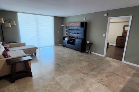 Appartement à louer à Miami, Floride: 1 chambre, 76.64 m2 № 1943724 - photo 5