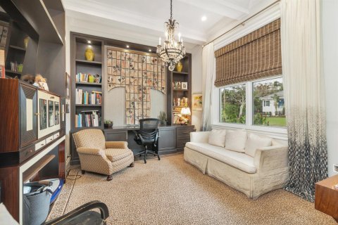 House in West Palm Beach, Florida 4 bedrooms, 477.24 sq.m. № 2243562 - photo 17