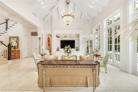 House in West Palm Beach, Florida 4 bedrooms, 477.24 sq.m. № 2243562 - photo 9