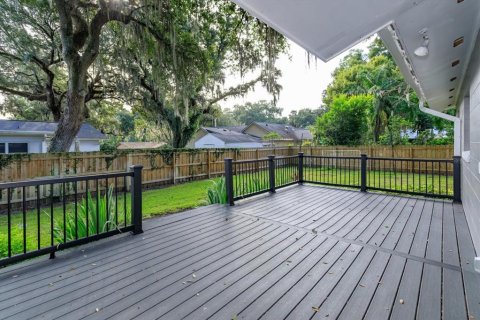 House in Maitland, Florida 3 bedrooms, 161.09 sq.m. № 2396406 - photo 24