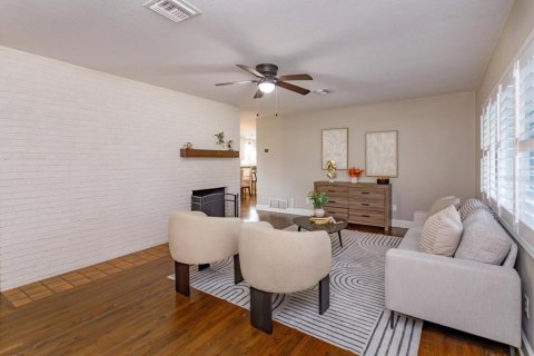 House in Maitland, Florida 3 bedrooms, 161.09 sq.m. № 2396406 - photo 6