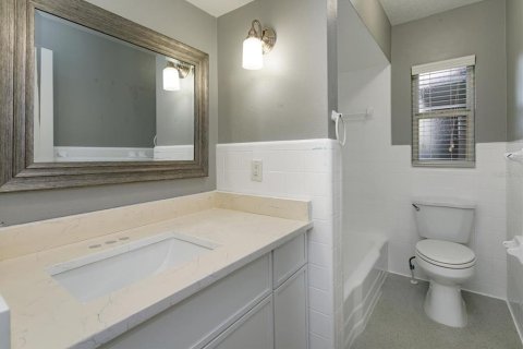 House in Maitland, Florida 3 bedrooms, 161.09 sq.m. № 2396406 - photo 22