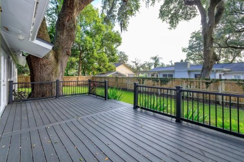 House in Maitland, Florida 3 bedrooms, 161.09 sq.m. № 2396406 - photo 25