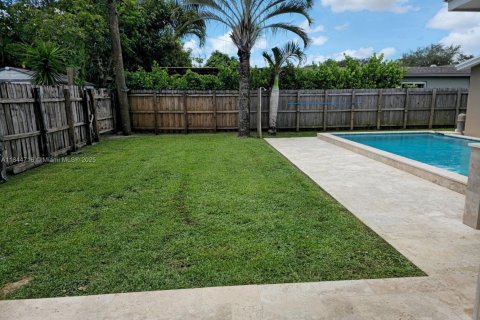 Купить виллу или дом в Холливуд, Флорида 4 спальни, 131.55м2, № 1840714 - фото 23