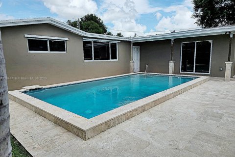 House in Hollywood, Florida 4 bedrooms, 131.55 sq.m. № 1840714 - photo 13