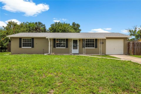 Villa ou maison à Apollo Beach, Floride 3 chambres, 99.96 m2 № 2095703