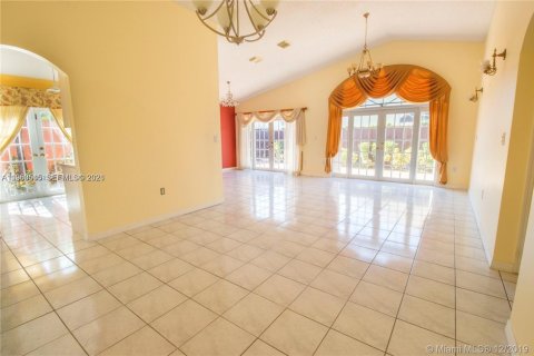 Casa en venta en Miami, Florida, 3 dormitorios, 151.52 m2 № 2007981 - foto 6