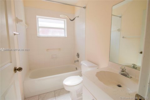 Casa en venta en Miami, Florida, 3 dormitorios, 151.52 m2 № 2007981 - foto 12